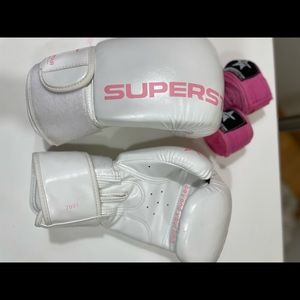 SuperStar Beyond your Limit boxing gloves